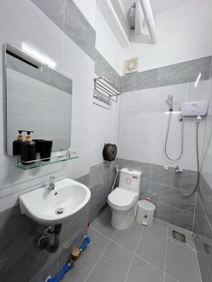 Bathroom - Trisstay Saigon - Dien Bien Phu (Gia Dinh)