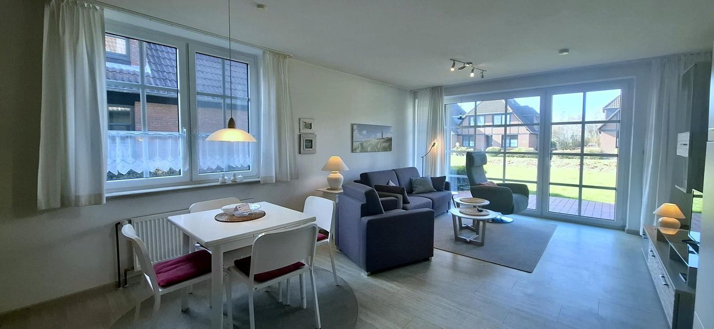 Fernseher, DVD-Player, Stereoanlage