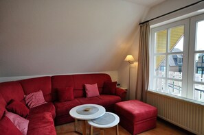 TV - Wohnpark Legewarfen 2/3 - Holiday apartment Wohnpark Legewarfen 2/2 (Werdum)