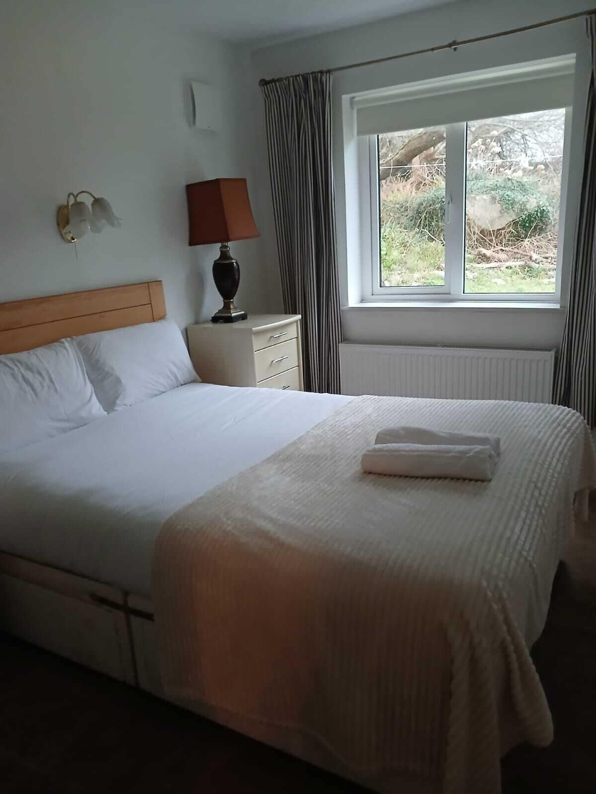 3 bedrooms, iron/ironing board, travel cot, free WiFi
