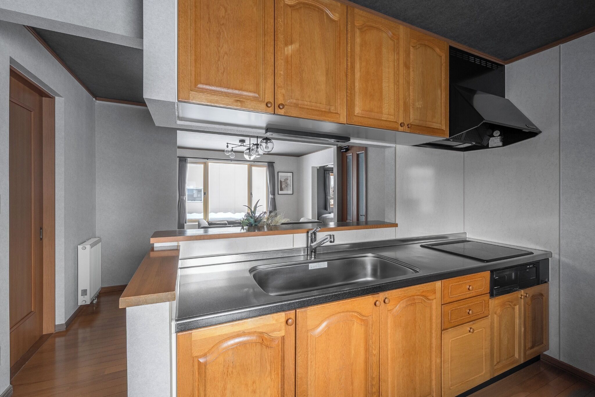 Fridge, microwave, stovetop, cookware/dishes/utensils