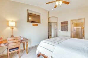 3 bedrooms, iron/ironing board, Internet, bed sheets - Hike, Golf & Try Your Luck! Mtn-View Mesquite Home (Mesquite)