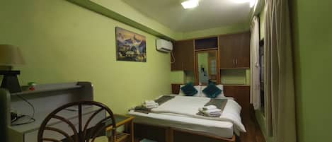 1 chambre, fer et planche Ă repasser, Wi-Fi, literie fournie
