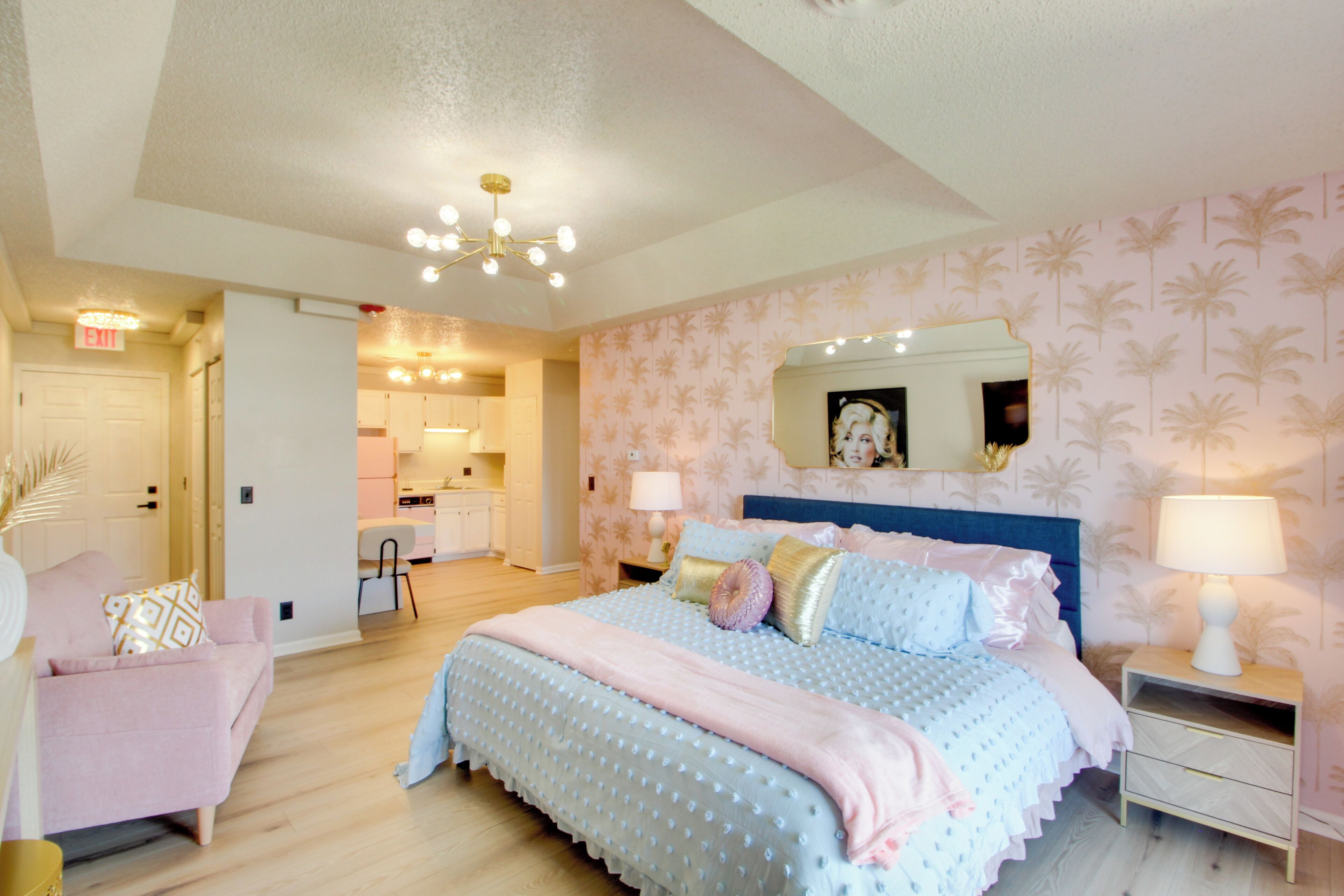 2 bedrooms, iron/ironing board, Internet, bed sheets