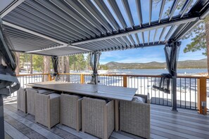 Outdoor dining - Waterfront Luxury! Brand-New Big Bear Lake House (Big Bear Lake)
