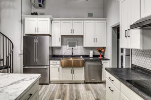 Fridge, microwave, stovetop, dishwasher - Nuclear Missile Silo Bunker on Schilling AFB! (Brookville)