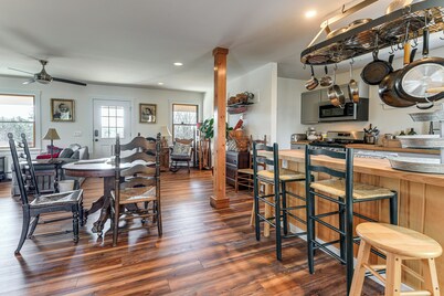 Group Friendly! Mtn-View Haven in Waterbury Center