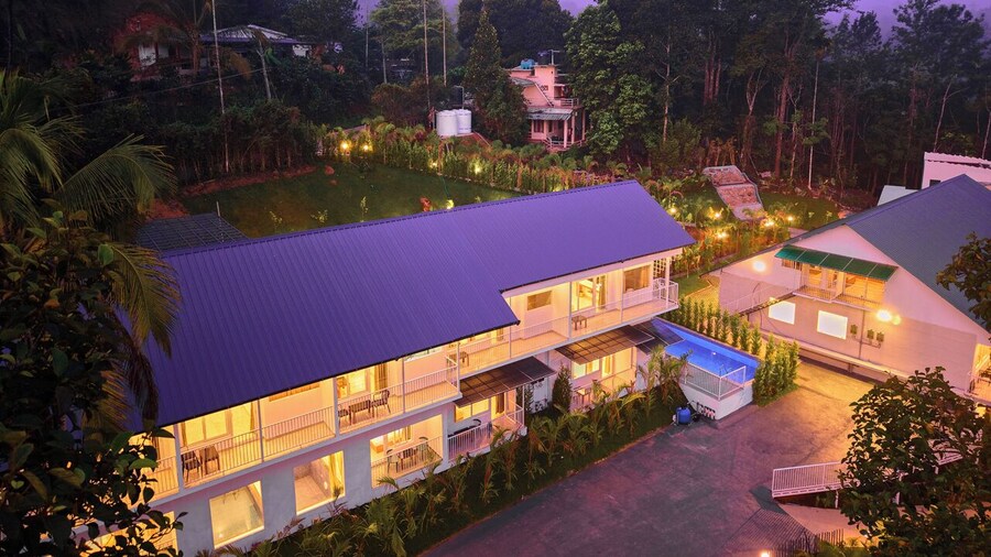 Ice Cliff Munnar by VOYE HOMES