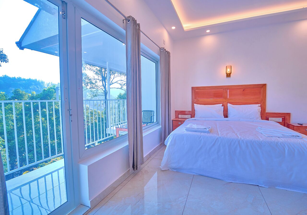 Suite | Free WiFi, bed sheets