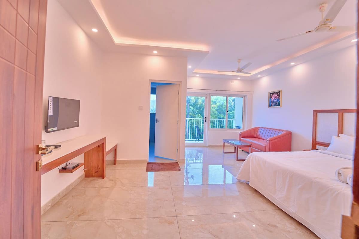Premium Room | Free WiFi, bed sheets