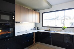 Frigorifero, microonde, forno, lavastoviglie