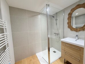 Dusche, Haartrockner