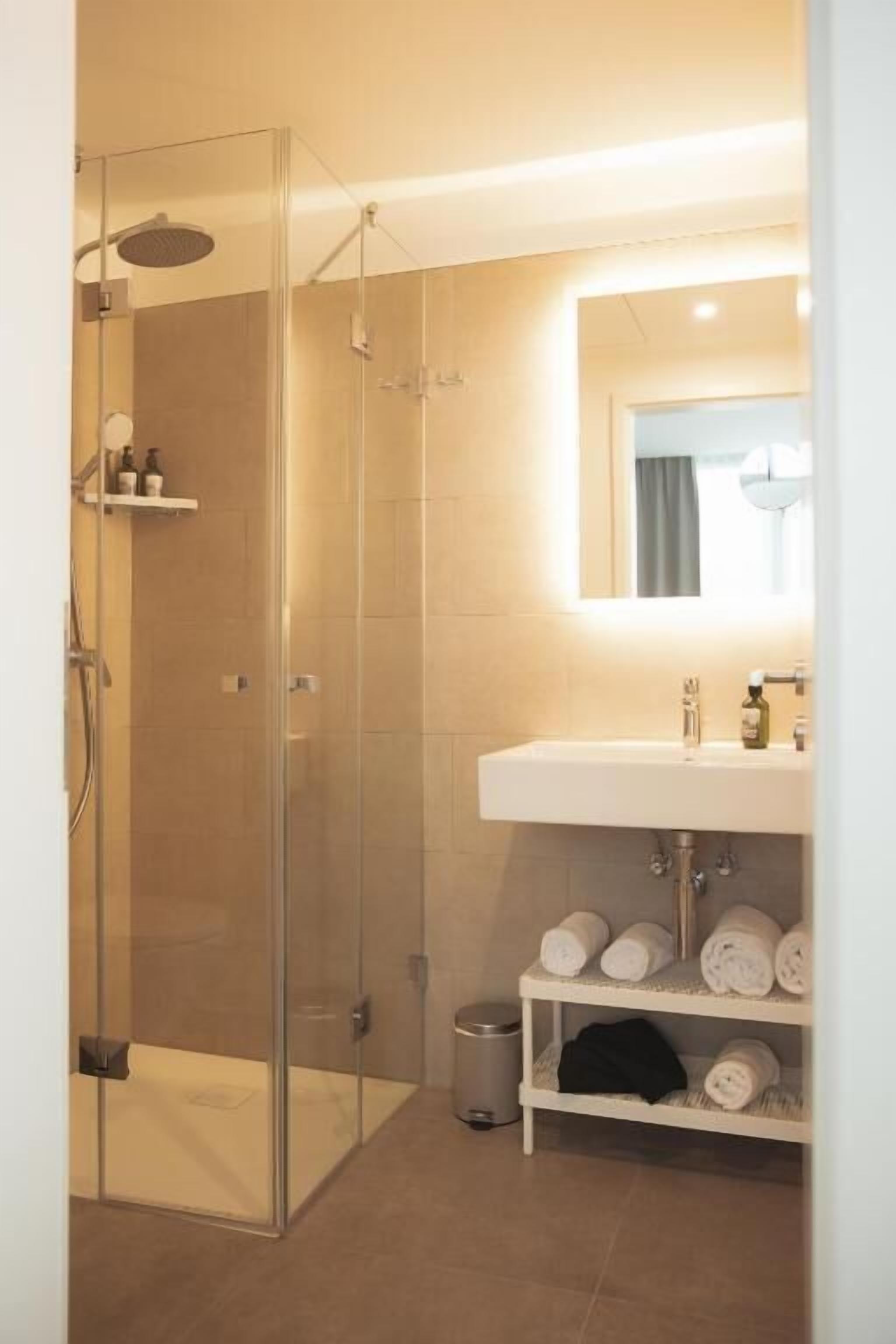 Appartement, vue jardin | Salle de bain