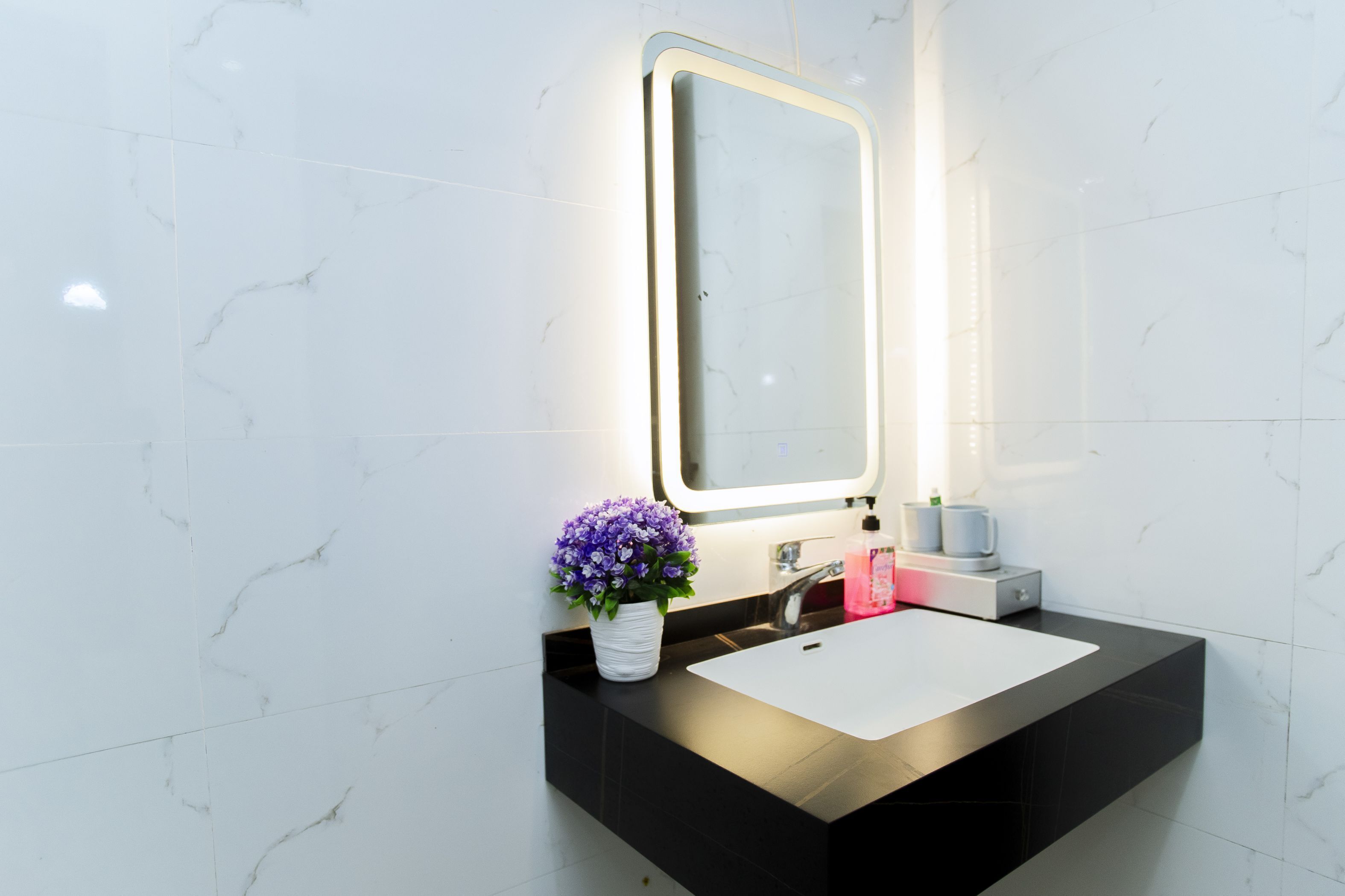 Shower, free toiletries, slippers, bidet