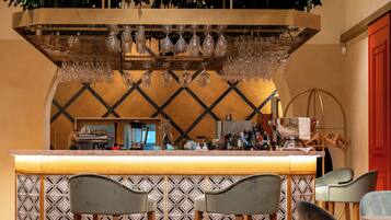 Bar (in der Unterkunft)