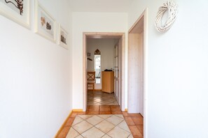 Interior - Hofgut Wörner Holiday Home – Garden Apartment / Vineyards / Terrace / Winery (Durbach)