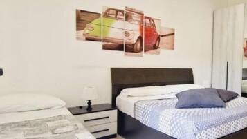 Iron/ironing board, WiFi (free)