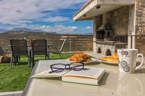 Outdoor dining - Stone Build Modern and Traditional Villa near Heraklion (Agios Syllas)