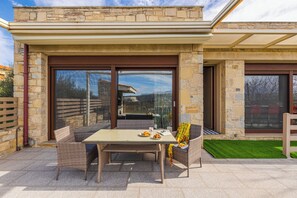 Outdoor dining - Stone Build Modern and Traditional Villa near Heraklion (Agios Syllas)