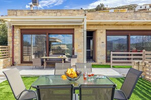 Outdoor dining - Stone Build Modern and Traditional Villa near Heraklion (Agios Syllas)