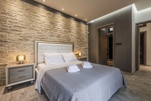 3 bedrooms, iron/ironing board, WiFi, bed sheets - Stone Build Modern and Traditional Villa near Heraklion (Agios Syllas)