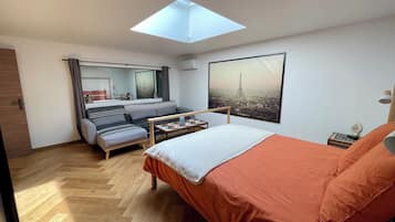 1 habitación, tabla de planchar con plancha, wifi y ropa de cama