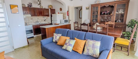 Superior Apartment, 1 Bedroom | Living area
