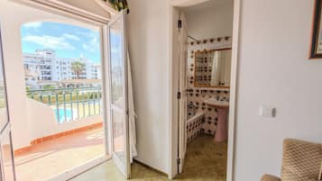 Appartement, vue piscine | Wi-Fi gratuit