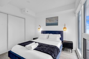 Room - Convenient 1BR Toronto Stays with Extra Bed and Sofa Bed. Walk everywhere! (Toronto)