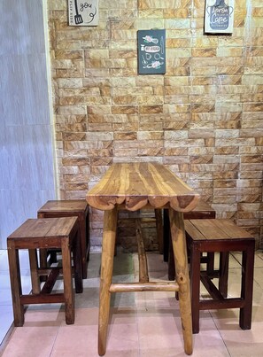 Dining - Homestay Depatuk Suite Malioboro (Kota Yogyakarta)