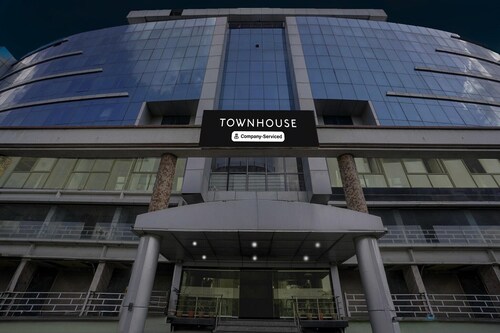 Super Townhouse Bharuch Near Railway