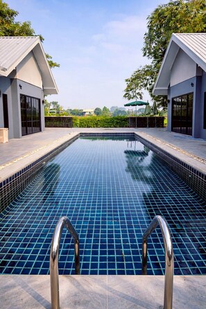 Kamar Double atau Twin Keluarga, pemandangan kebun | Kolam renang