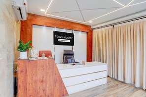 Lobby - Super Townhouse Sri Padmavati Ammavaari (Tirupati)