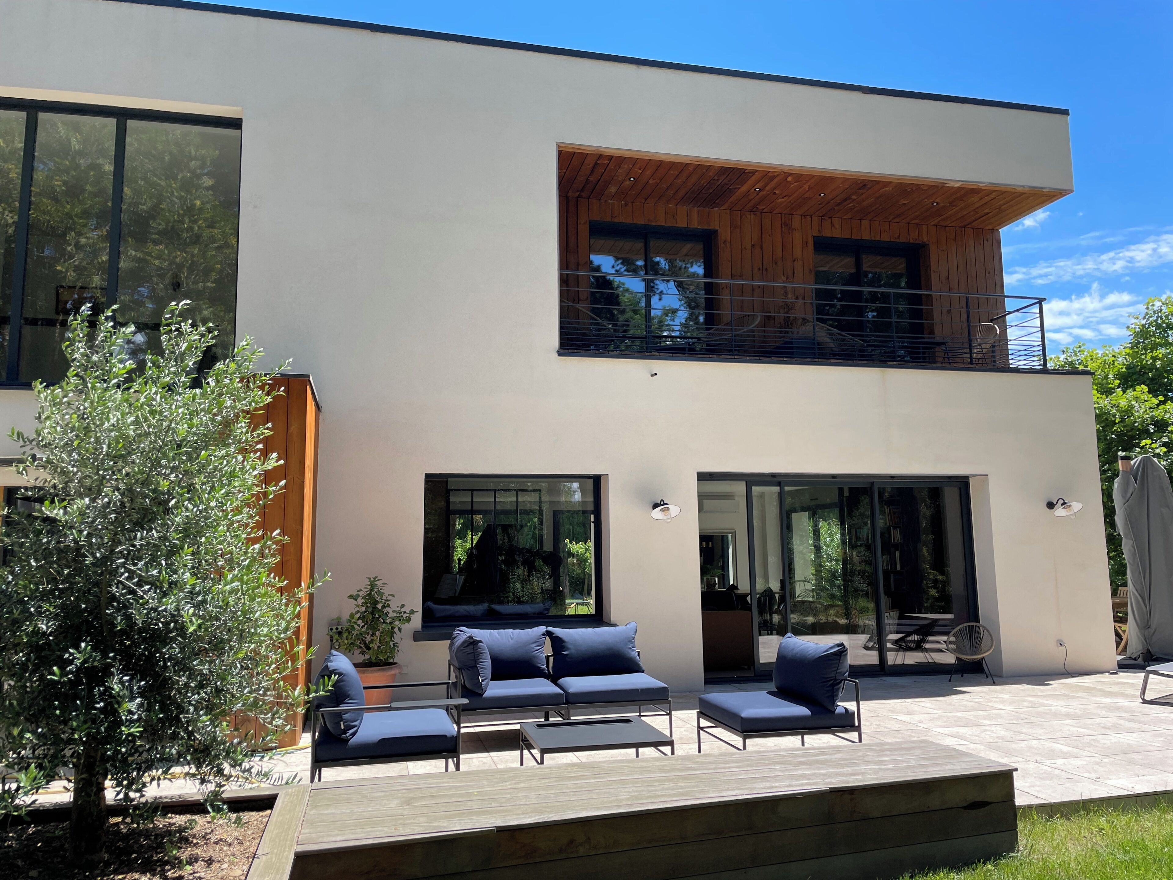 Bagian depan properti