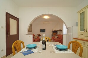 Dining - One bedroom aparment on ground floor - Mediteran 1 (Umag)
