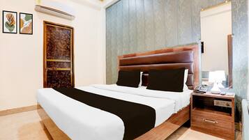 1 chambre, bureau, draps fournis