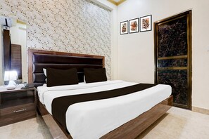 1 chambre, bureau, draps fournis