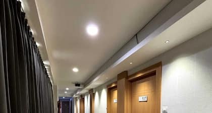 Hotel Singh Empire