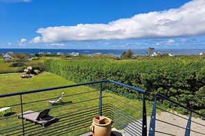 Property grounds - Panoramic Sea View Retreat in Brittany (Lampaul-Plouarzel)