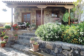Property grounds - Seaview Holiday Home for 4 (Vera de Erques)