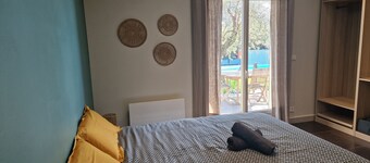 Villa 'Laurent' met privézwembad vlak bij Lyon