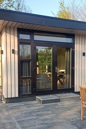 Outdoor dining - Lodge 18 | 4 persoons chalet in Zennewijnen (Zennewijnen)