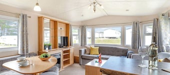 Silver Caravan, Sleeps 8. With dedicated parking.