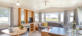 Silver Caravan, Sleeps 8. With dedicated parking.