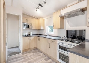Private kitchen - Gold Premium Caravan. With dedicated parking. (Kidwelly, Carmarthenshire)