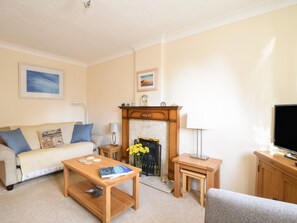 Living area - Mead Cottage (Bridport)