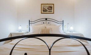 2 bedrooms, iron/ironing board, free WiFi - Apartment in Marsala with 2 bedrooms sleeps 4 (Marsala)