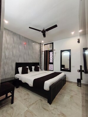 Double or Twin Room | Free WiFi