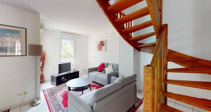 Bright, furnished house in Poitiers ideal for families
