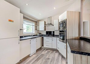 Kühlschrank, Ofen, Herdplatte, Toaster